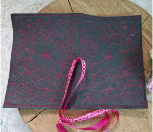 ADVENTSKALENDER 7. Dezember - Stickdatei ITH - Buchhülle A6 Kirschblüten Vögelchen